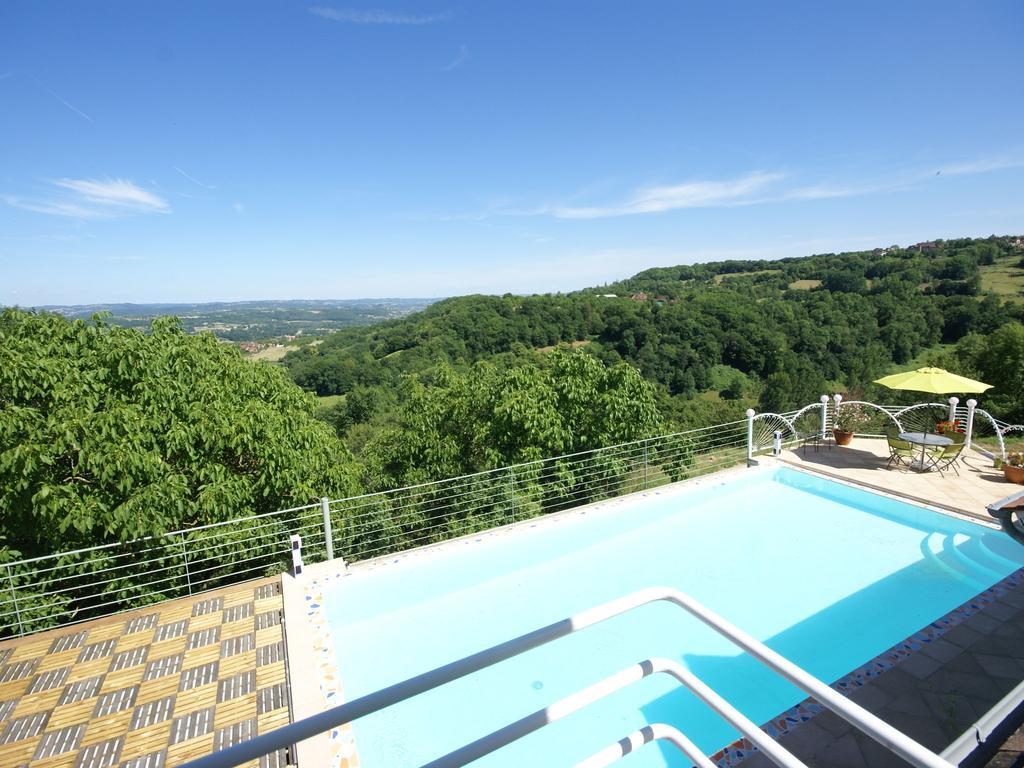 Vakantiehuis Modern With Private Pool *